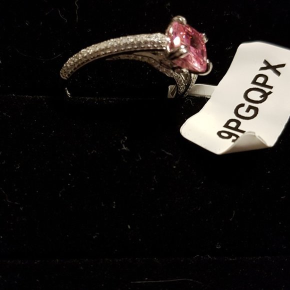 Beautiful Ring with Pink stone - Picture 5 of 5